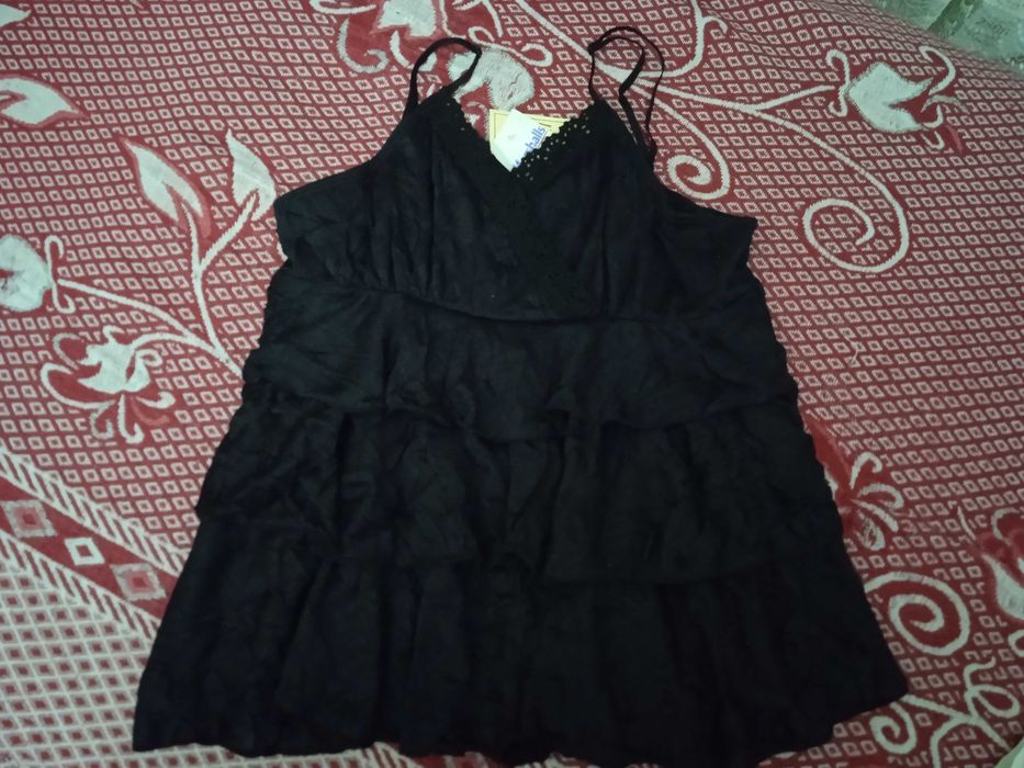 Стильный фирменный  шикарный топ топик