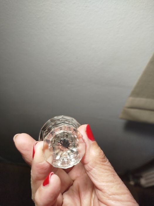 Pequeno copo de vidro