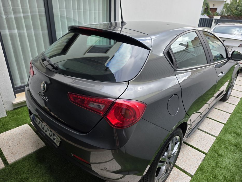 Alfa Romeo Giulietta 1.6 JTDm Distinctive. Nacional.