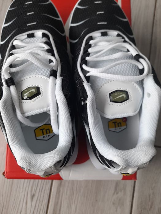 Nike TN biało czarne 39