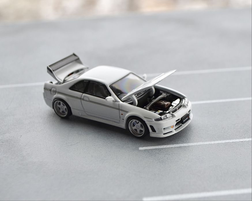 Колекційні моделі авто машинки масштаб 1:64