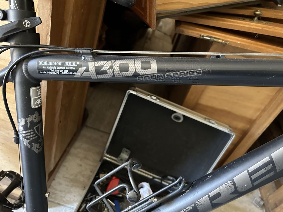 Bicicleta Trek 4300 Mountain Bike