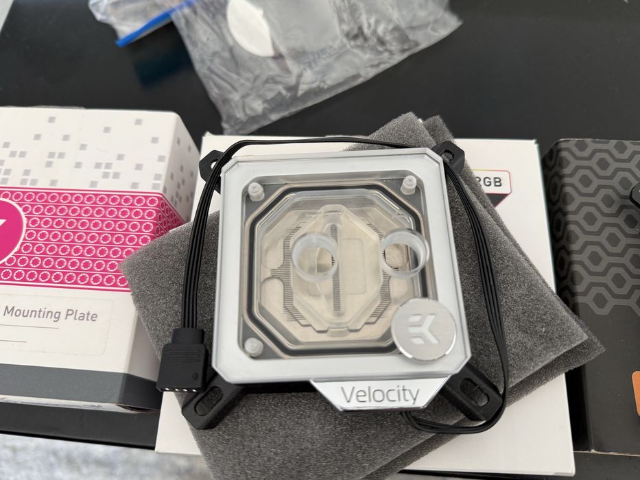 Blocos watercooling EKWB