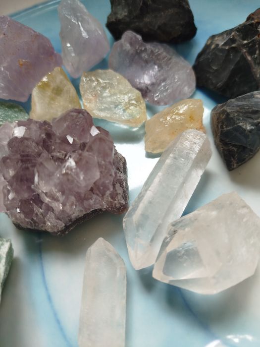 Duży zestaw kamieni naturalnych