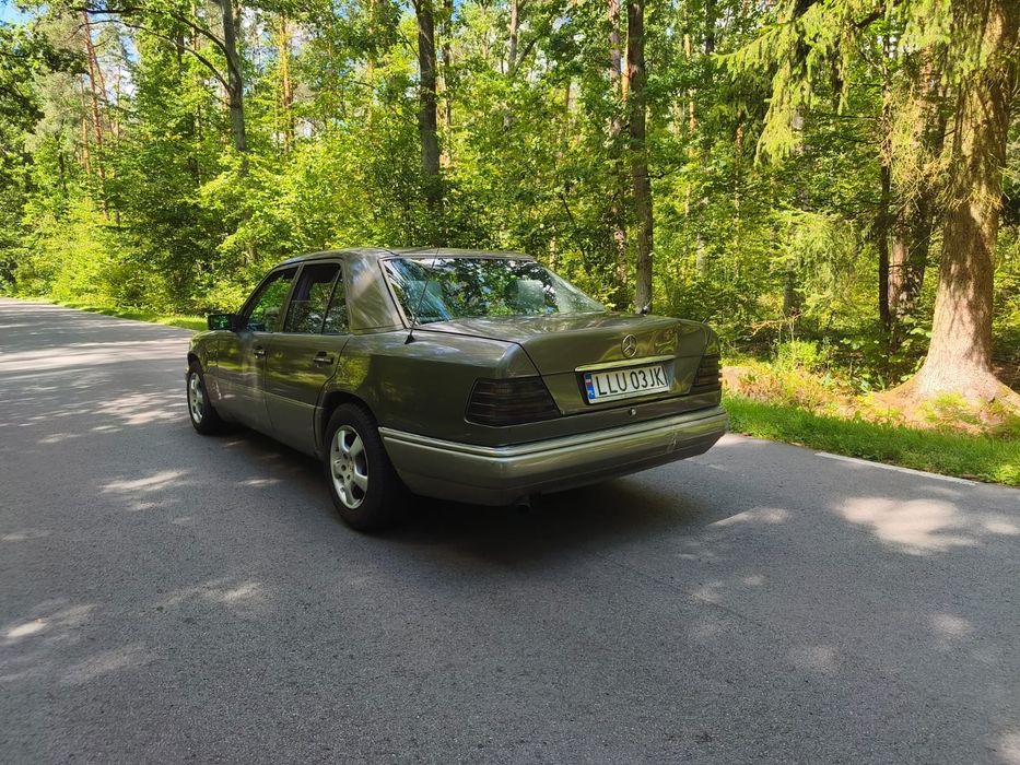 Mercedes Benz 124   2,5D
