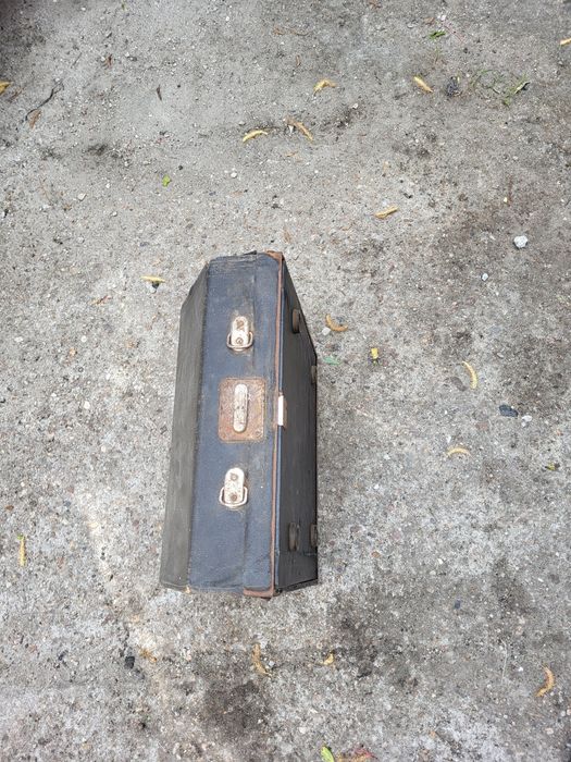 Stara maszyna do pisania erika walizkowa