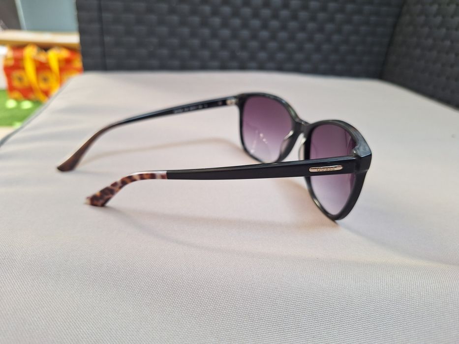 Óculos de sol  GUESS