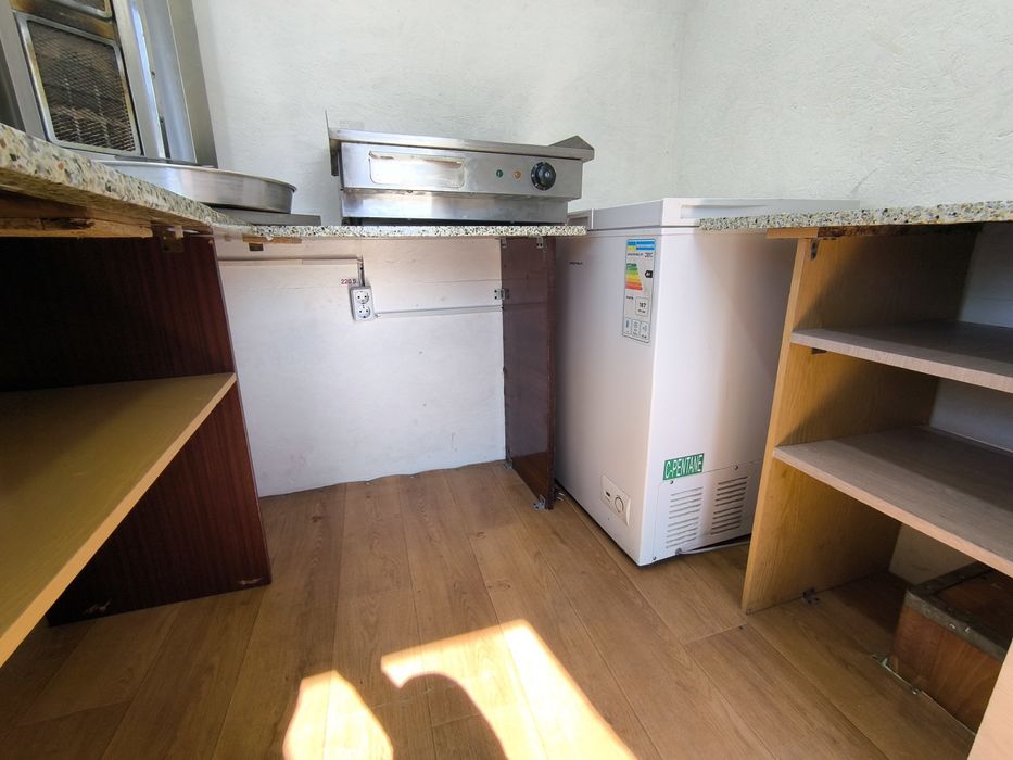 Продам торговый прицеп