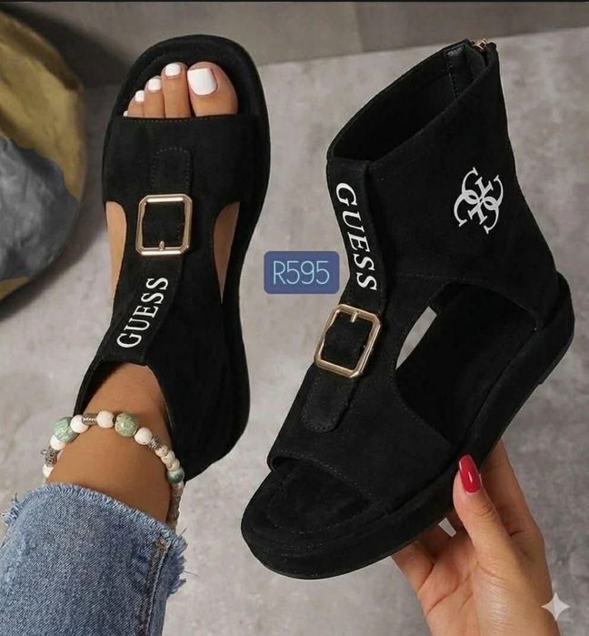 Sandały czarne zamszowe