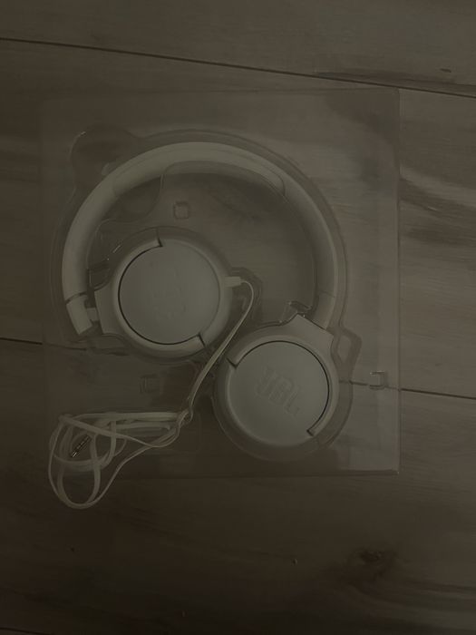 наушники JBL TUNE500