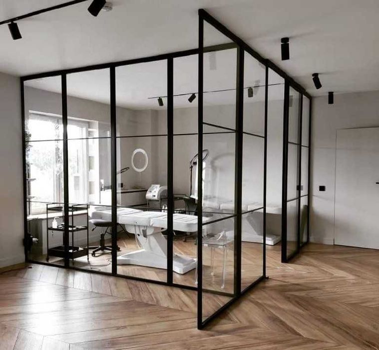 Перегородки в стиле Лофт. Межкомнатные раздвижные стеклянные двери