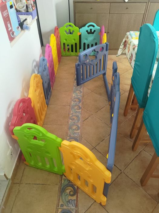 Cerca-parque para crianças em plástico com porta