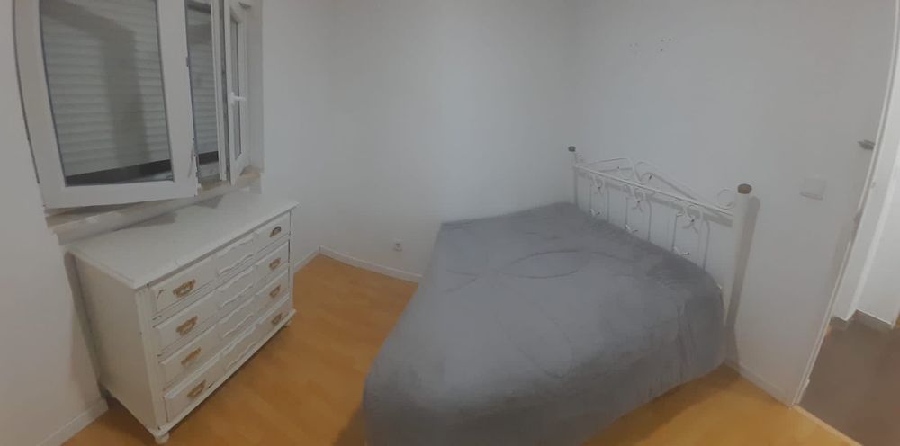 Quarto para casal 500€ e solteiro 400€
