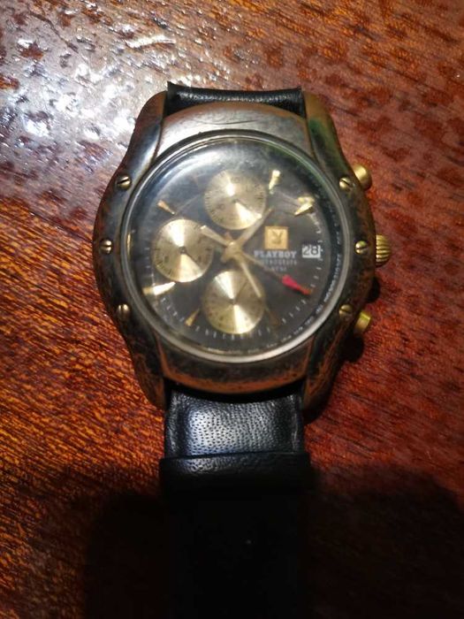 relogio suiço  da playboy "raro"