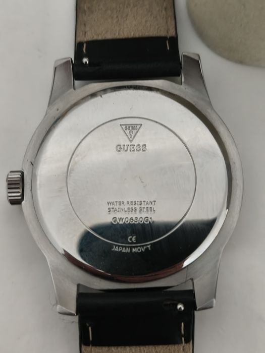 Relógio Guess, completamente novo