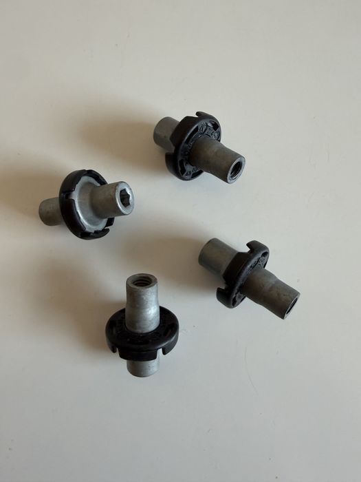 Thule Kit 186015 Volvo XC60 08-17