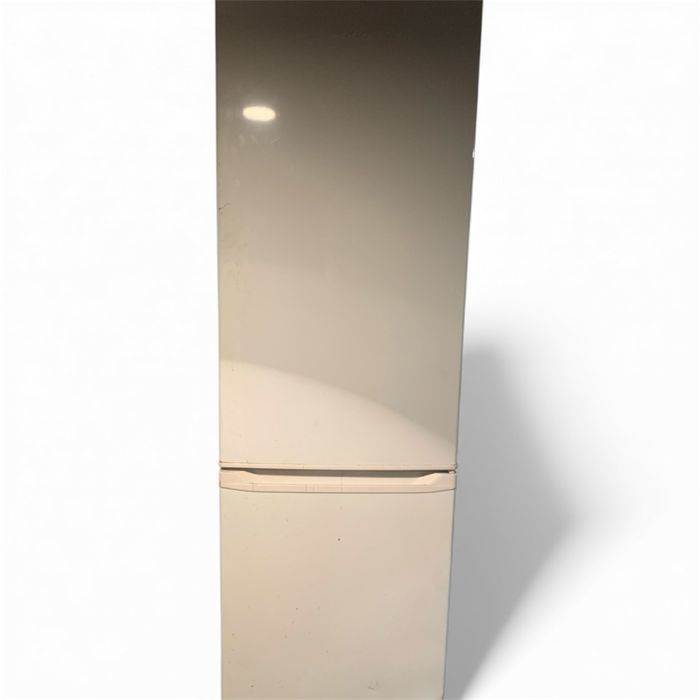 Холодилньк в хорошем состоянии