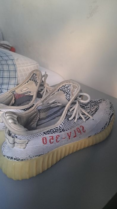 Yeezy Boost 350 V2 Zebra Usado