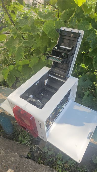 Принтер пластикових карт Evolis Zenius