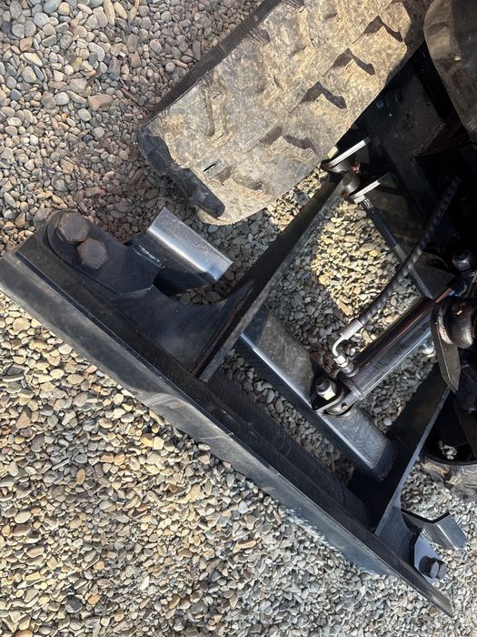 minikoparka 1.8t 2026r skrętne ramie 2cyl diesel