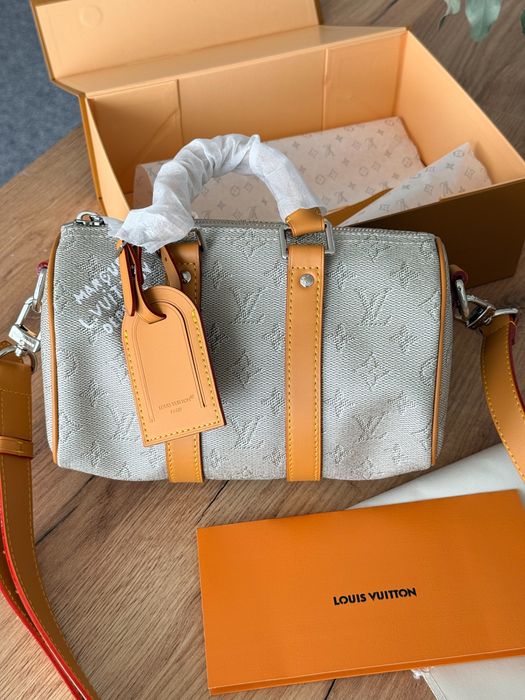 Сумка Louis Vuitton Keepall Bandouliere 25 Monogram Light Canvas 30