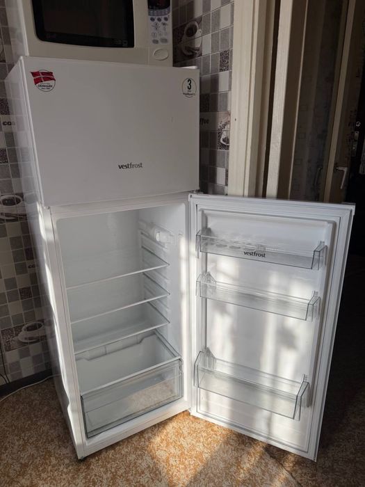 Продам холодильник Vestfrost