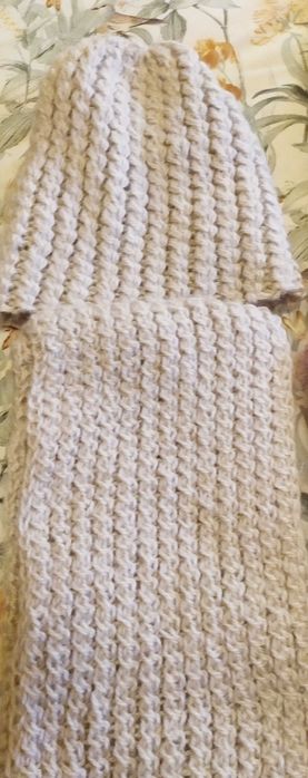 Komplet damski czapka z szalikiem