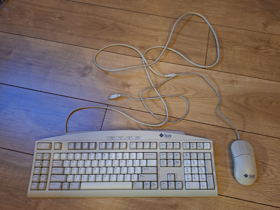 Retro zestaw komputerowy Sun Ultra 60 + gratis (informacja na końcu opisu)