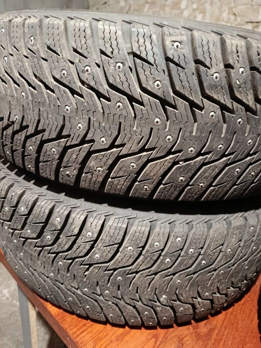 Продам резину шипованую 205 55 16