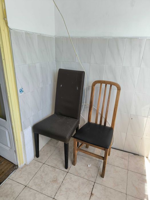 Colchão, cama, cómoda e sofá