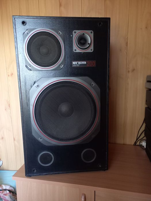 Sprzedam 2 kolumny NEW MILDTON 200