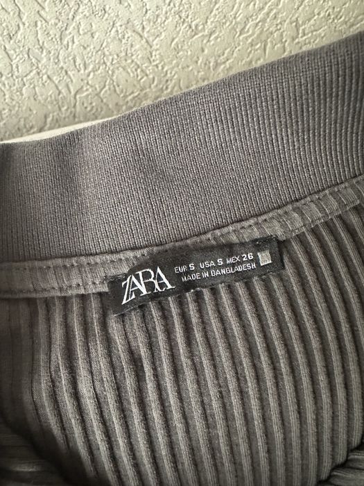Сіре боді в рубчик zara розмір s
