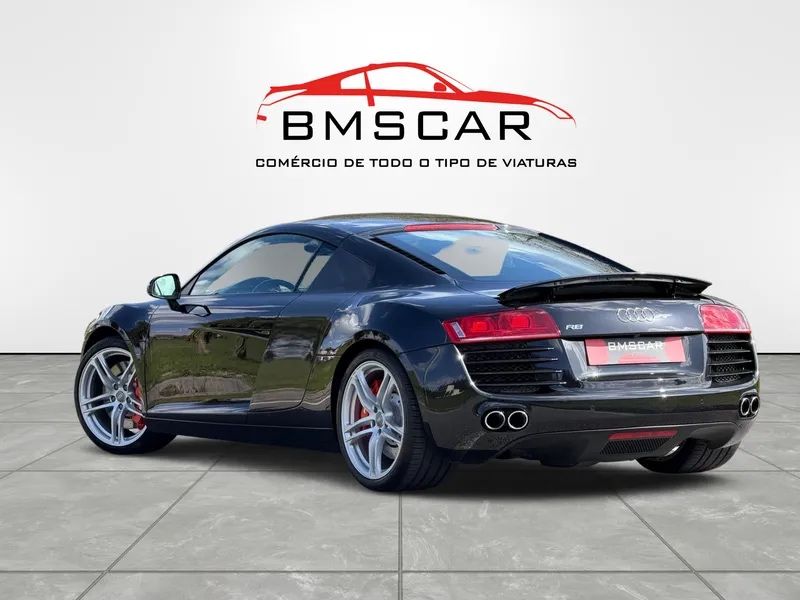 AUDI R8 carbono