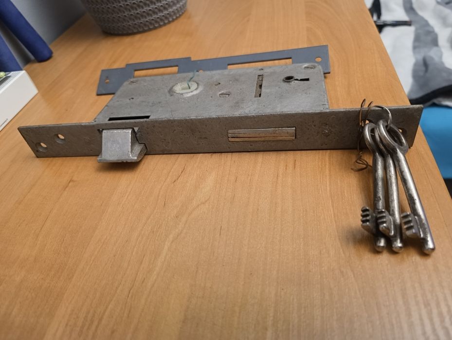 Stary zamek do drzwi CCCP