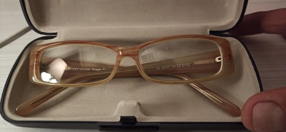 Markowe okulary, optyka nadaje się do wymiany