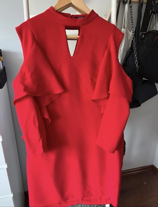 Sukienka Guess czerwona