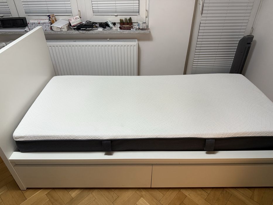Sprzedam łóżko ze stelażem ikea z dwoma szufladami/pojemnikami