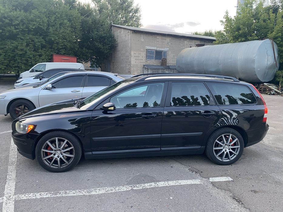 Продам автомобіль Volvo V50