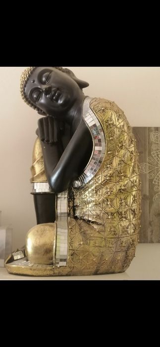 Buda Gigante com caixa