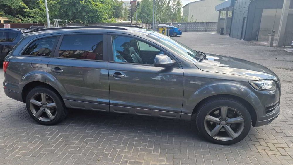 Audi Q7 2015 року