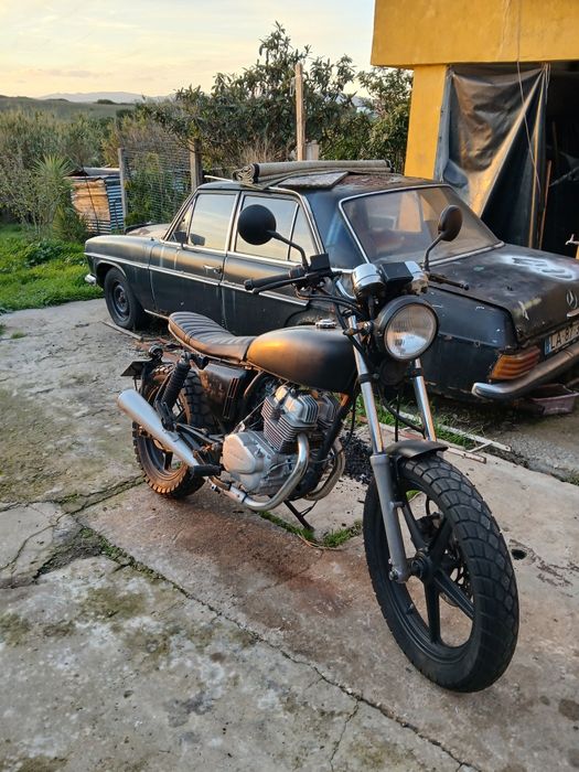 Honda CB 250 Scremble