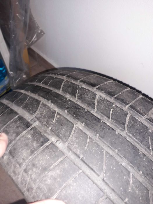 Pneu com jante aro 16 Mazda