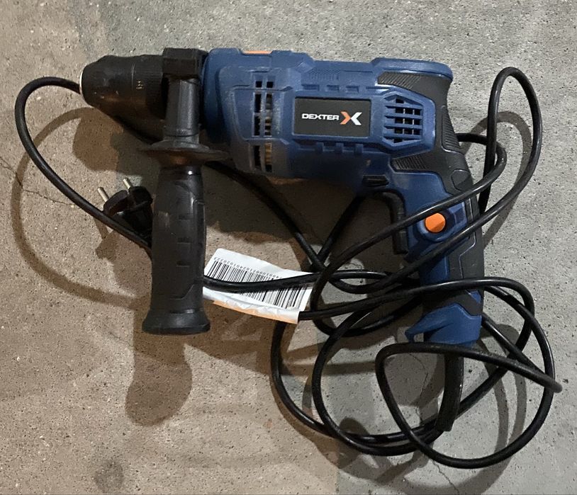 Berbequim percutor com fio Dexter 650W com pega lateral