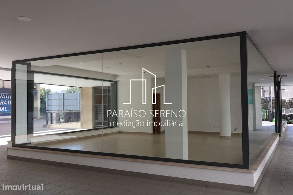 Loja para arrendamento em Mafamude