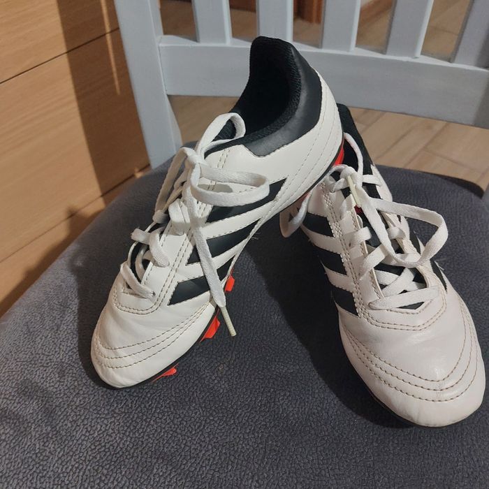 Buty piłkarskie biało czarne korki adidas goletto VI FG 31,5 cm