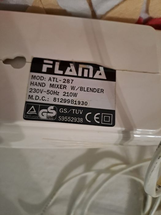 Batedeira FLAMA Branca