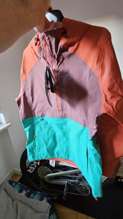 Kurtka Burton W AK Kimmy 3L Gore-TEX Anorak L shell volcom dope roxy