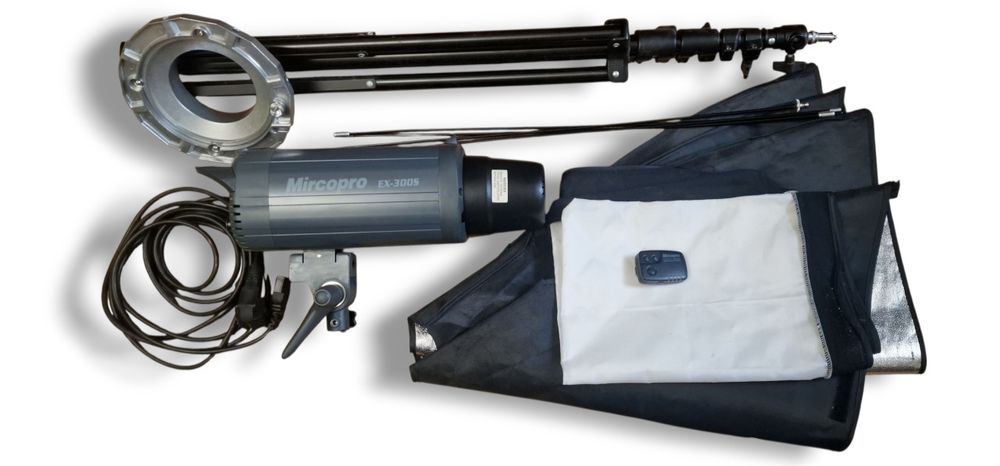 Професійний студійний світ Mircopro EX-300S + софтбокс +радіо синхроні