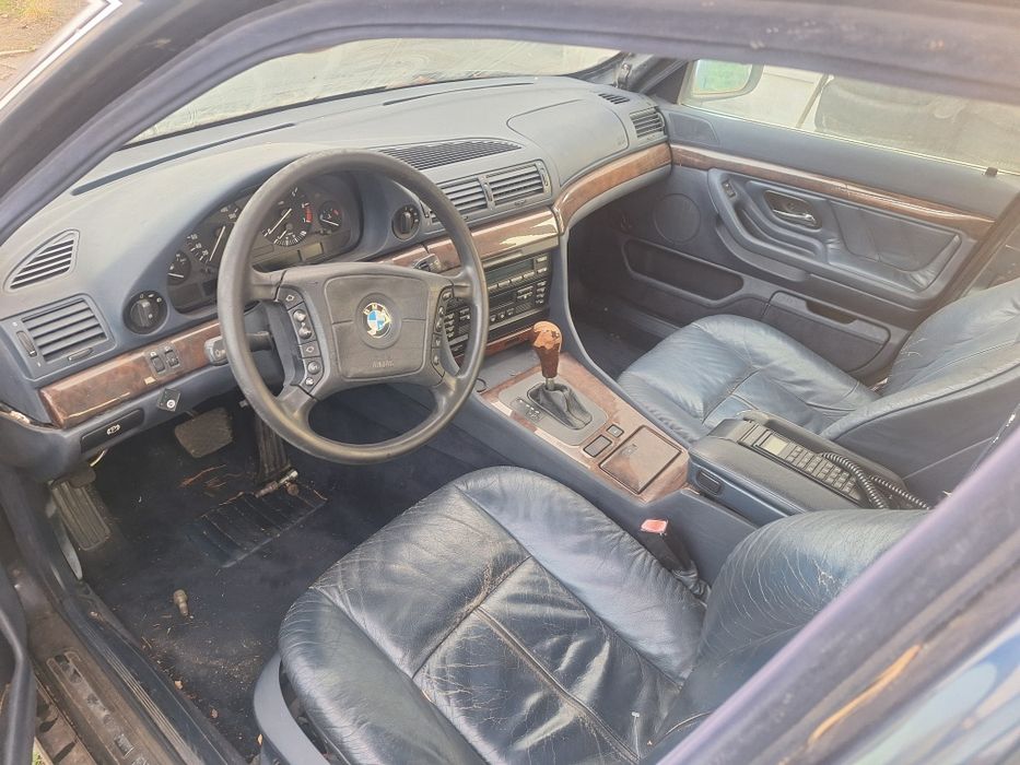 BMW e38 728iA na części