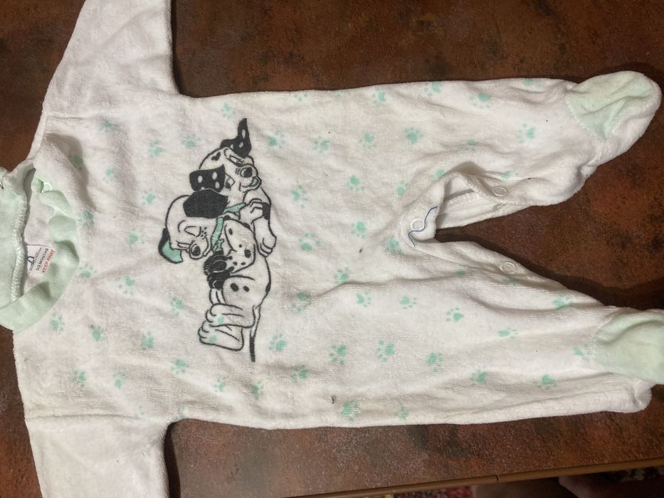 Продам на младенца одежку